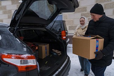 230 подарков от депутатов